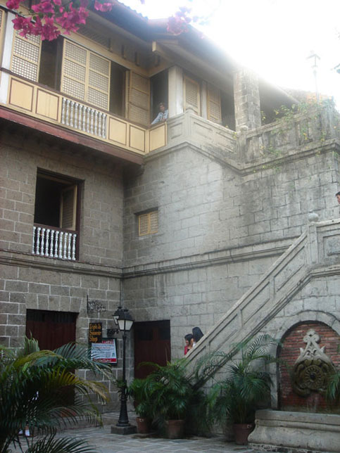 Intramuros tour casa manila