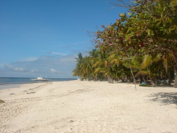 bohol Alona Beach is the main beach of Panglao Island