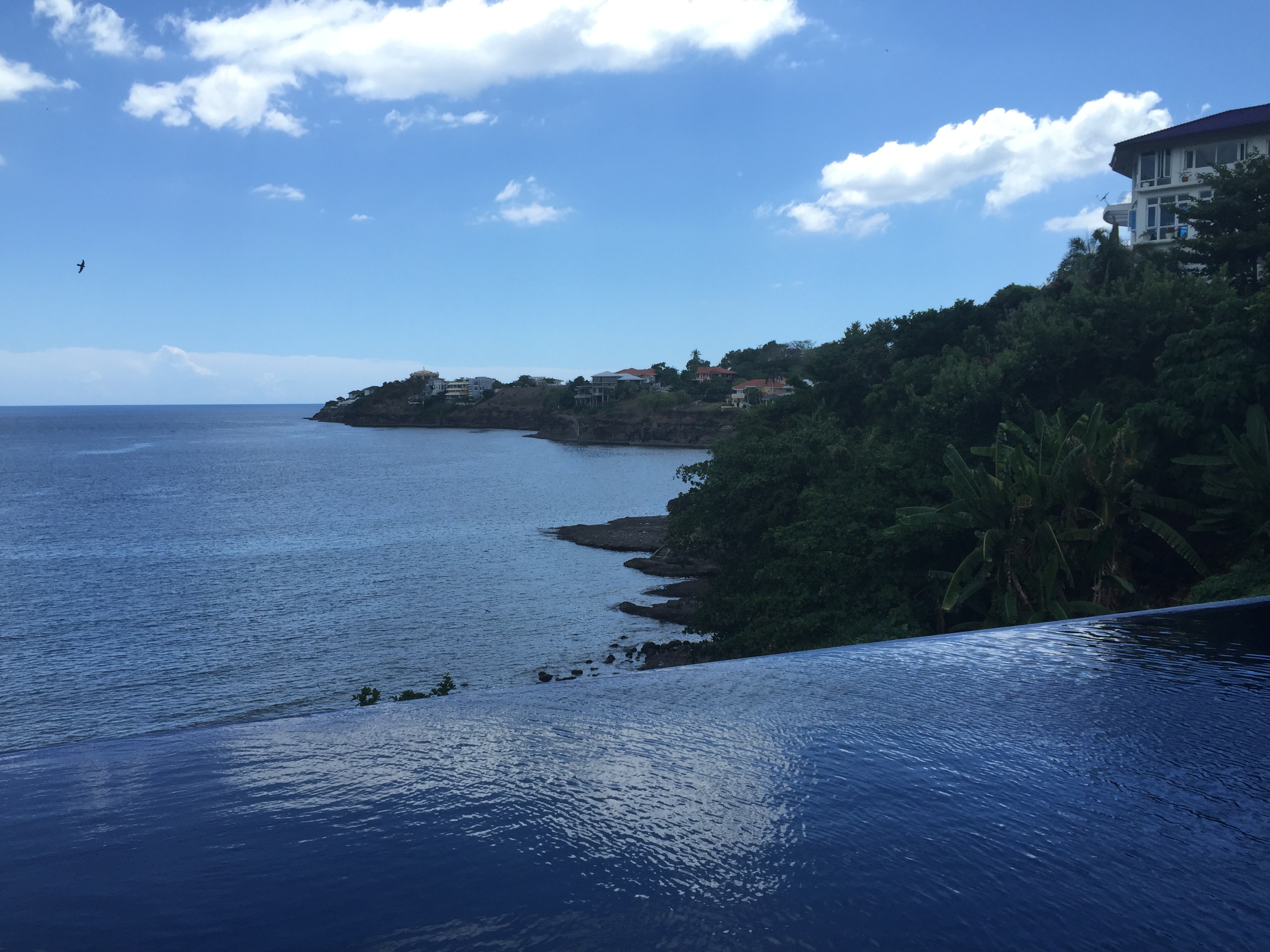 club punta fuego batangas infinity pool