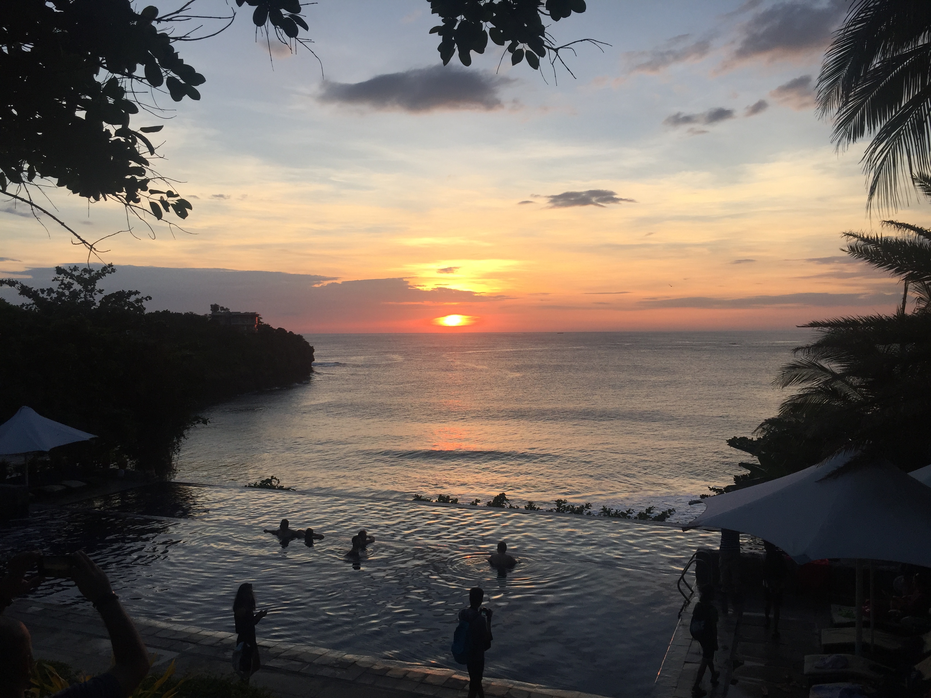 club punta fuego batangas infinity pool