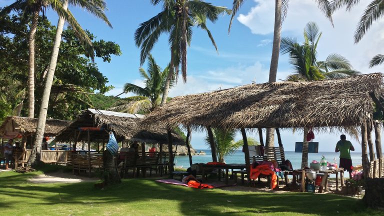 Puting Buhangin, Quezon